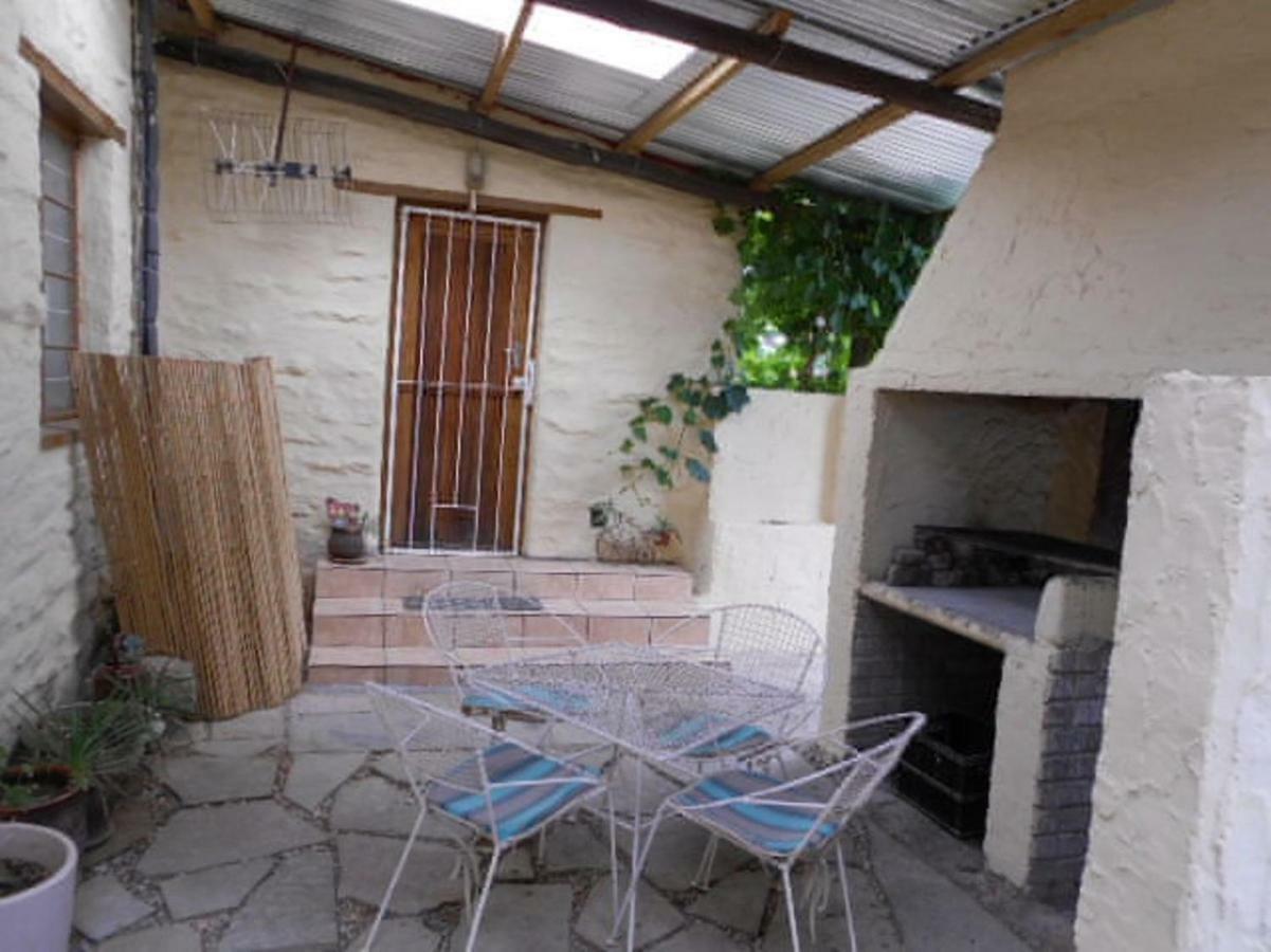 Sutherland Guest House Exterior foto